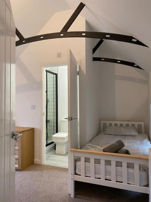 Modern 2 Bedroom Cottage Near Bike Park Wales. 梅瑟蒂德菲尔 外观 照片