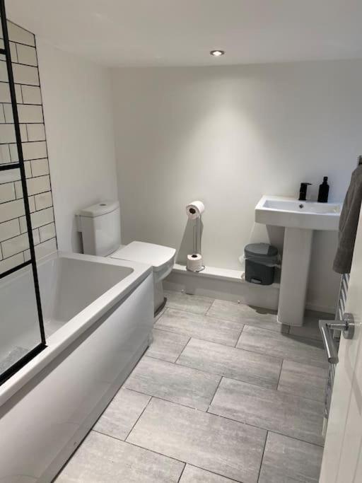 Modern 2 Bedroom Cottage Near Bike Park Wales. 梅瑟蒂德菲尔 外观 照片